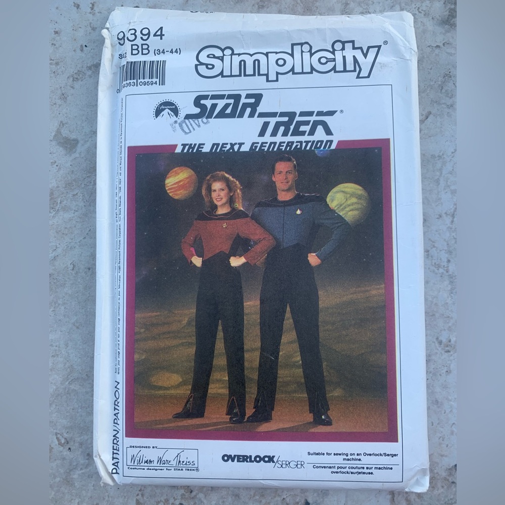 Simplicity Patterns Star Trek Adult 34-44